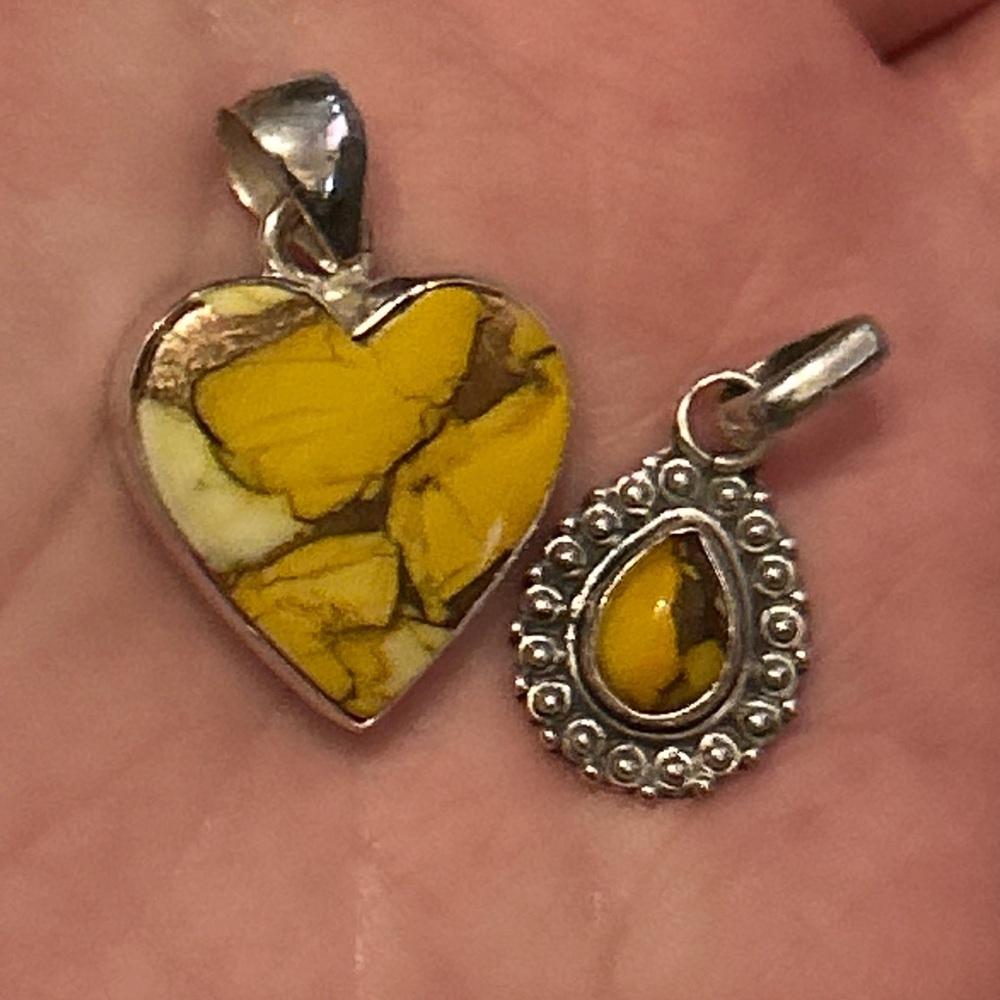 Sterling Silver Honey Dahlia Pendant Set